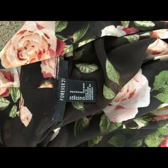 ❌SOLD❌ Blouse/Kimono Similar to For Love and Lemons - Picture 8 of 8